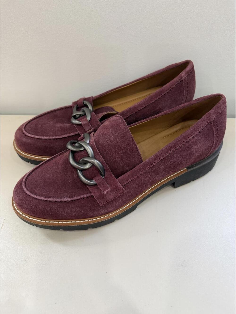 Earth Burgundy Suede Loafers with Chain Detail Size 12